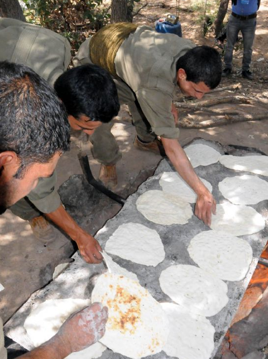 Çekilen PKK'lılardan çarpıcı fotoğraflar 6