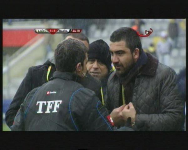 Kare kare Ümit Özat'a saldırı !.. 13