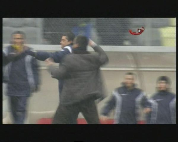 Kare kare Ümit Özat'a saldırı !.. 3