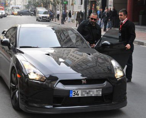 Cem Yılmaz'ın sahip olduğu otomobiller 12