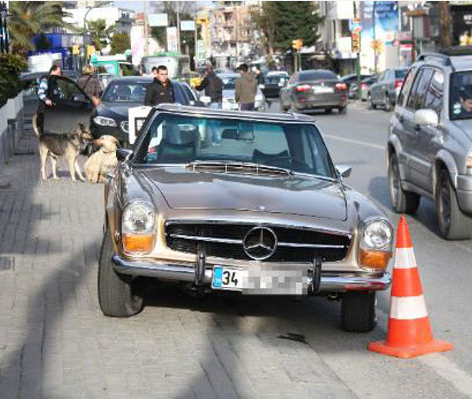 Cem Yılmaz'ın sahip olduğu otomobiller 2