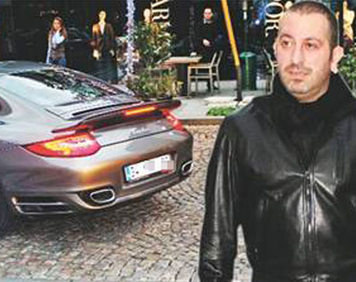 Cem Yılmaz'ın sahip olduğu otomobiller 6