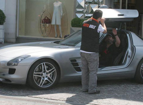Cem Yılmaz'ın sahip olduğu otomobiller 7