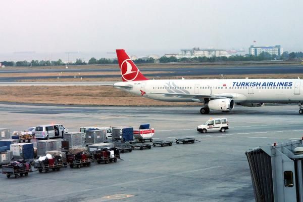 Atatürk Havalimanı'nda Bomba Araması 10