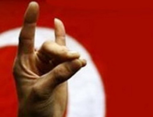 Siyasi gündeme damga vuran işaretler 30