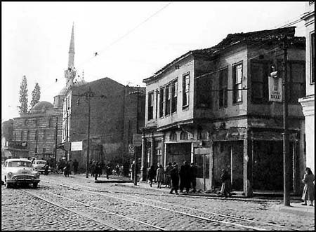 2. Abdülhamit'in vefatı 16