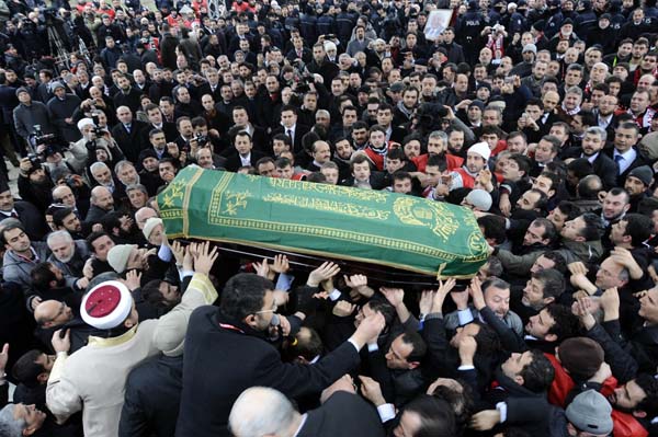 Erbakan'ın cenazesinden ilk kareler 112