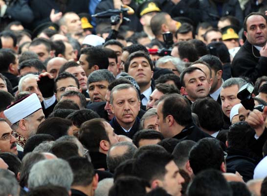 Erbakan'ın cenazesinden ilk kareler 126