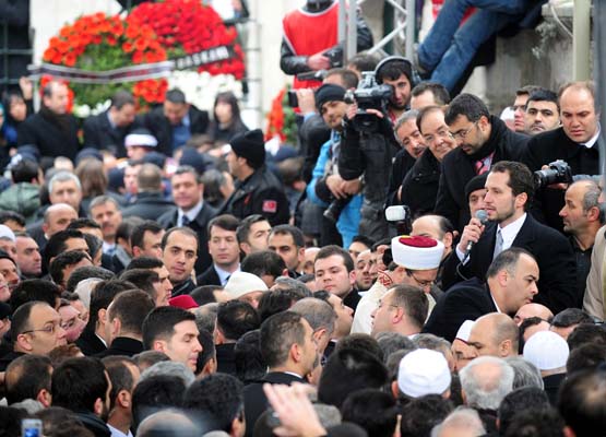 Erbakan'ın cenazesinden ilk kareler 128