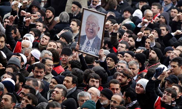 Erbakan'ın cenazesinden ilk kareler 138