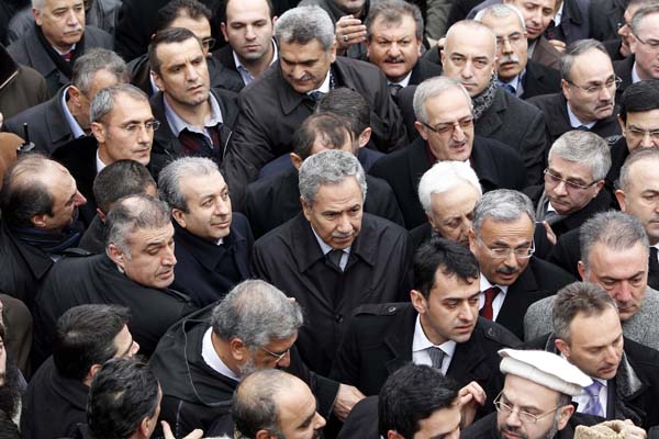 Erbakan'ın cenazesinden ilk kareler 148