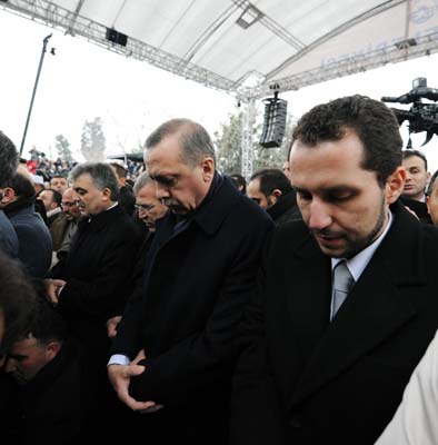 Erbakan'ın cenazesinden ilk kareler 168