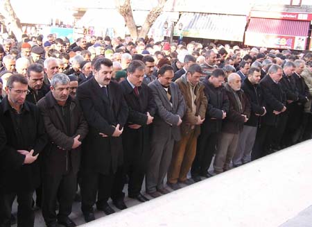Erbakan'ın cenazesinden ilk kareler 170