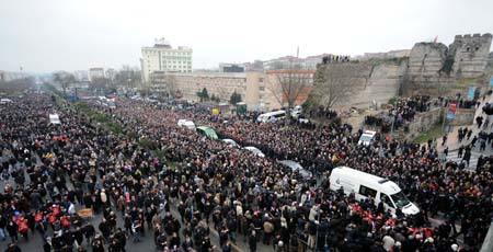 Erbakan'ın cenazesinden ilk kareler 176