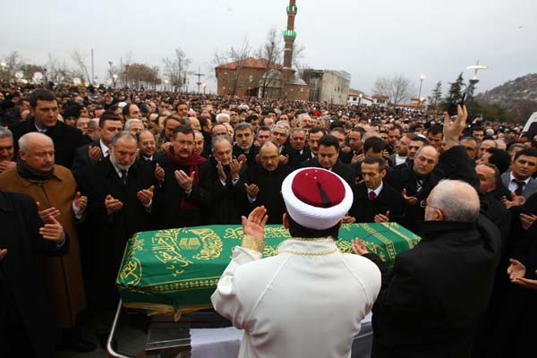 Erbakan'ın cenazesinden ilk kareler 23