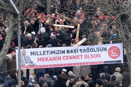 Erbakan'ın cenazesinden ilk kareler 233