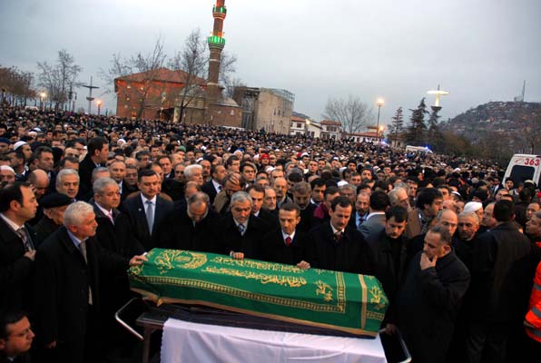 Erbakan'ın cenazesinden ilk kareler 3