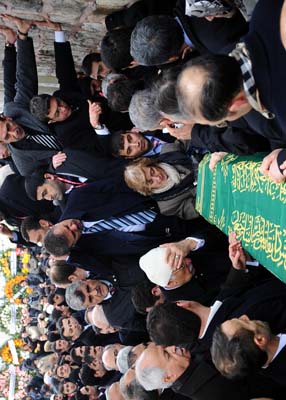 Erbakan'ın cenazesinden ilk kareler 61