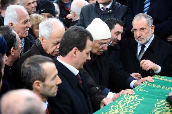 Erbakan'ın cenazesinden ilk kareler 62
