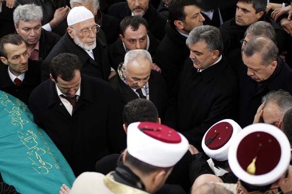 Erbakan'ın cenazesinden ilk kareler 77