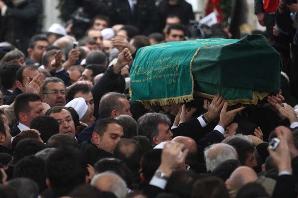 Erbakan'ın cenazesinden ilk kareler 94