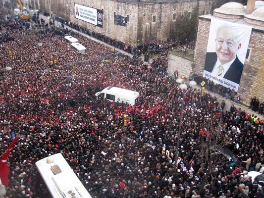 Erbakan'ın cenazesinden ilk kareler 97