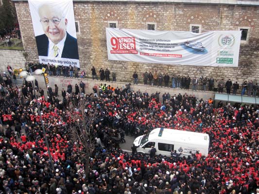 Erbakan'ın cenazesinden ilk kareler 98