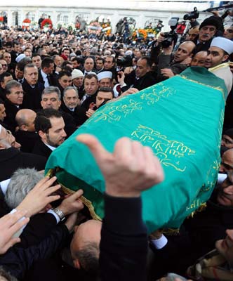 Erbakan'ın cenazesinden ilk kareler 99