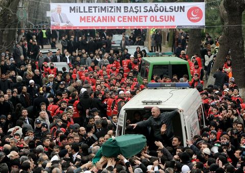 Erbakan'a veda! 139