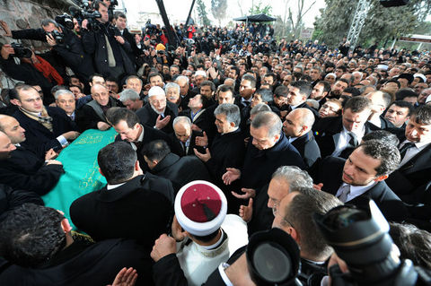 Erbakan'a veda! 147