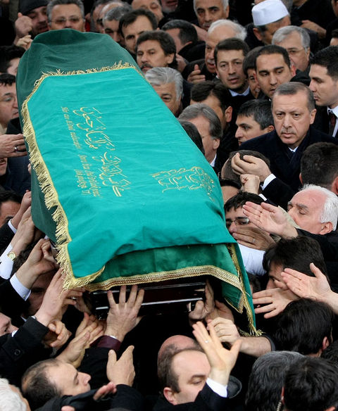Erbakan'a veda! 150