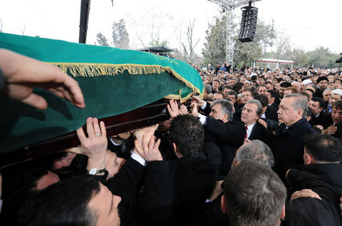 Erbakan'a veda! 152