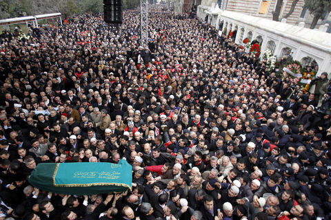 Erbakan'a veda! 158