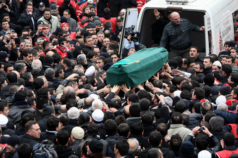 Erbakan'a veda! 179