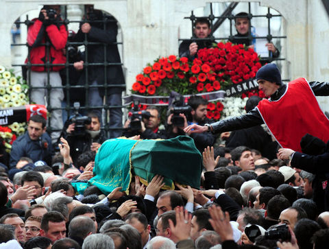 Erbakan'a veda! 180