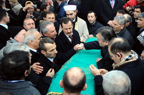 Erbakan'a veda! 200