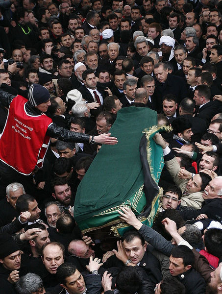 Erbakan'a veda! 219