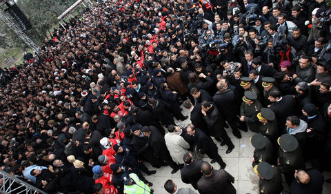 Erbakan'a veda! 221