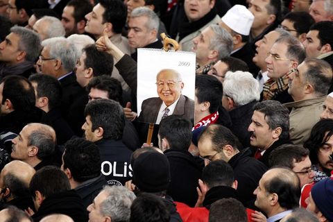 Erbakan'a veda! 242