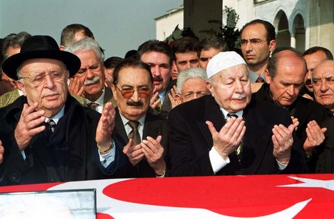 Erbakan'a veda! 74