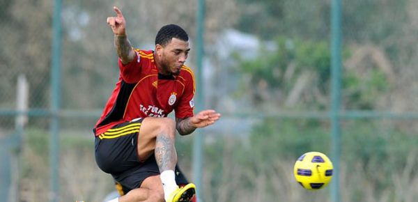 Derbide ilk heyecanlar 6