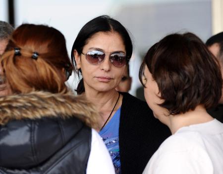 Tatlıses'in sevenleri hastane kapısında 14