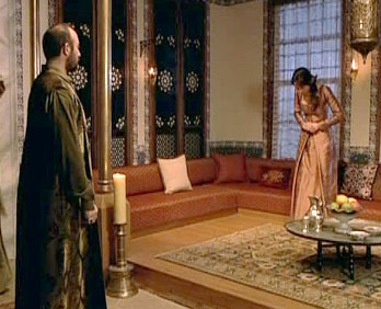 Modern Mahidevran 16