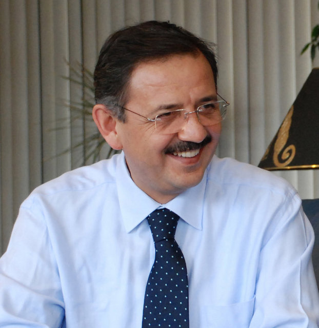 AK Parti, CHP ve MHP'nin belediye başkan adayları 71