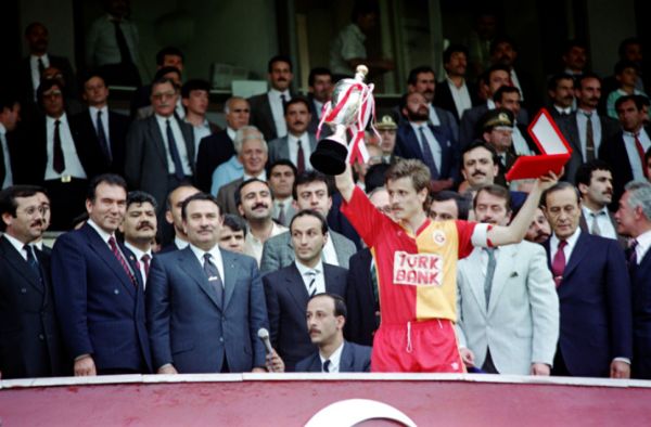 Bıyıklı futbolcular 11