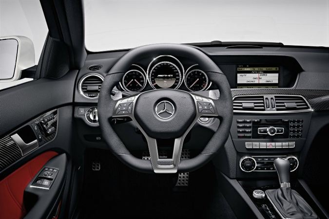Mercedes C63 AMG Rekabete Hazır! Foto Galeri Arabam.com 10
