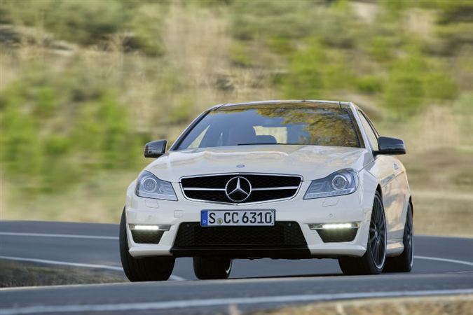 Mercedes C63 AMG Rekabete Hazır! Foto Galeri Arabam.com 11