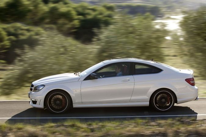 Mercedes C63 AMG Rekabete Hazır! Foto Galeri Arabam.com 15