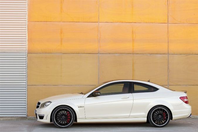 Mercedes C63 AMG Rekabete Hazır! Foto Galeri Arabam.com 21
