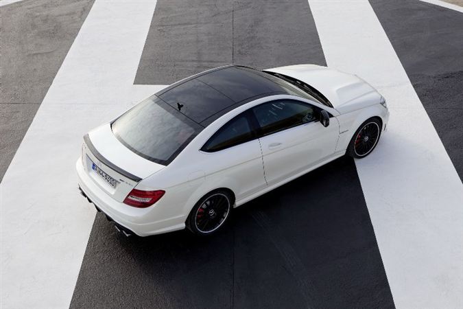 Mercedes C63 AMG Rekabete Hazır! Foto Galeri Arabam.com 26